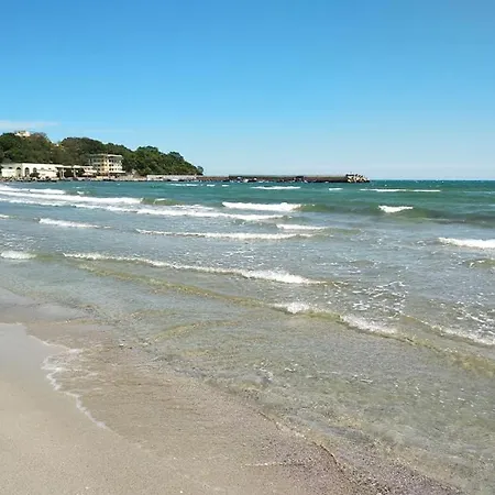 Familia Fantastiko Hotel 2*