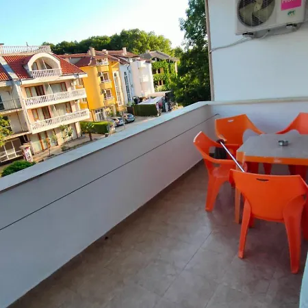 Familia Fantastiko Hotell Kiten (Burgas)