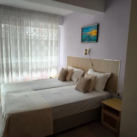Hotell Familia Fantastiko 2*