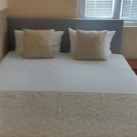 Familia Fantastiko Hotel 2*