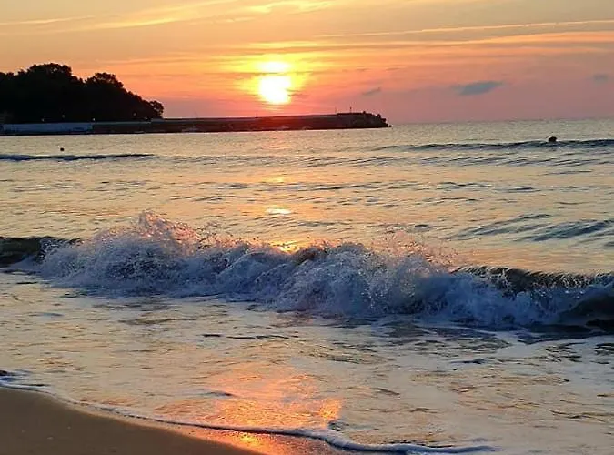 Familia Fantastiko Хотел