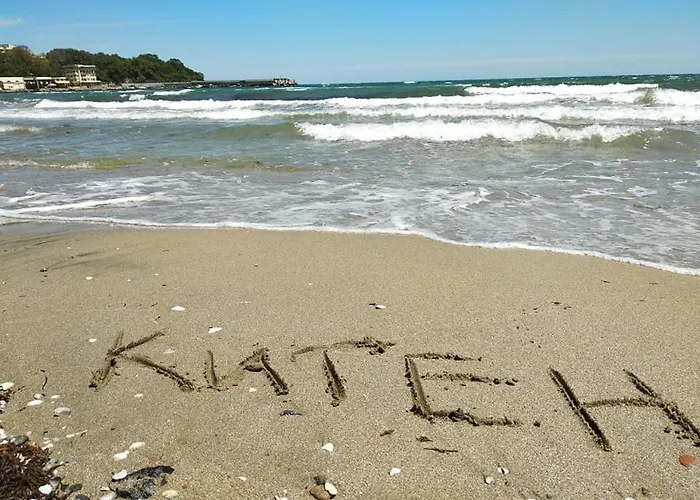 Familia Fantastiko Хотел Китен