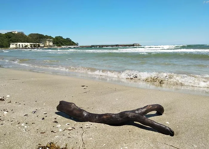 Familia Fantastiko Хотел Китен