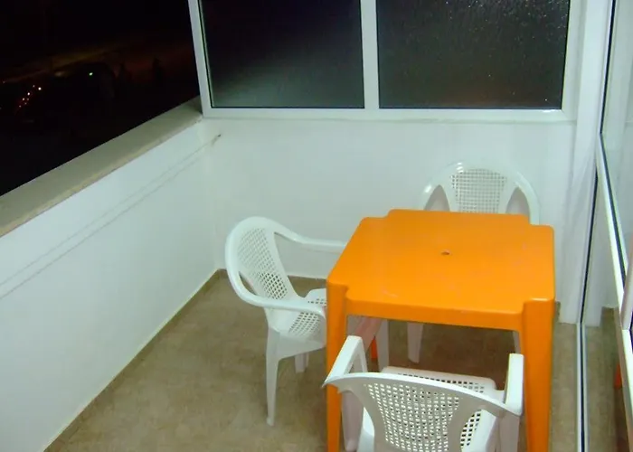 Хотел Familia Fantastiko Китен