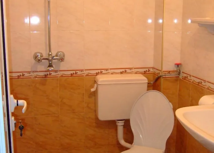 Familia Fantastiko Хотел 2*