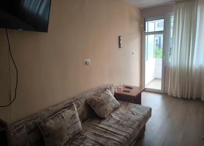 Familia Fantastiko Хотел Китен