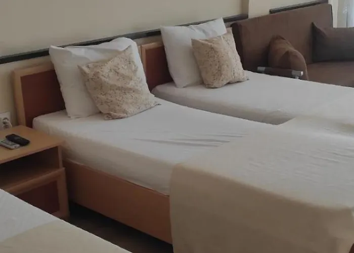 Хотел Familia Fantastiko