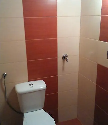 Хотел Familia Fantastiko 2*