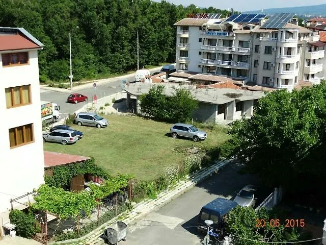 Хотел Familia Fantastiko 2*