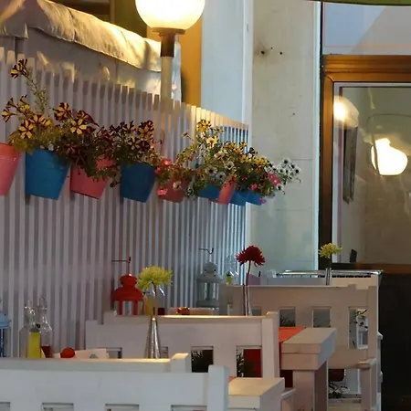 Хотел Familia Fantastiko Китен