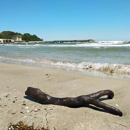 Familia Fantastiko Хотел Китен