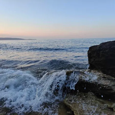 Хотел Familia Fantastiko 2*