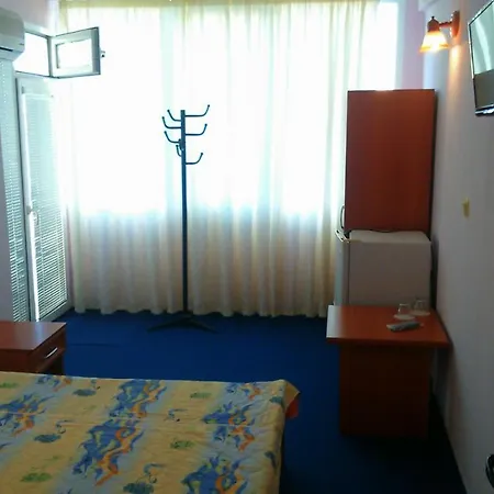 Hotell Familia Fantastiko 2*