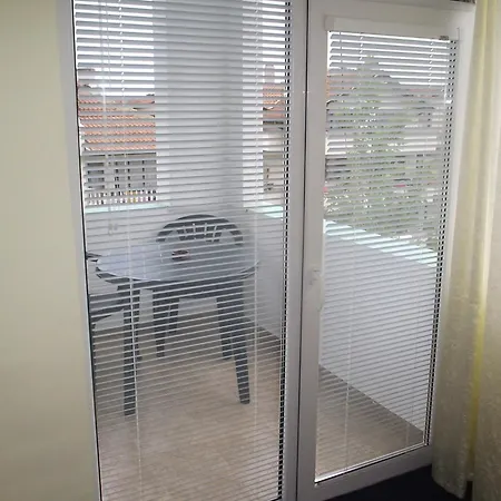 Хотел Familia Fantastiko 2*