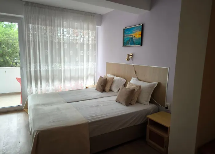 酒店 Familia Fantastiko 2*